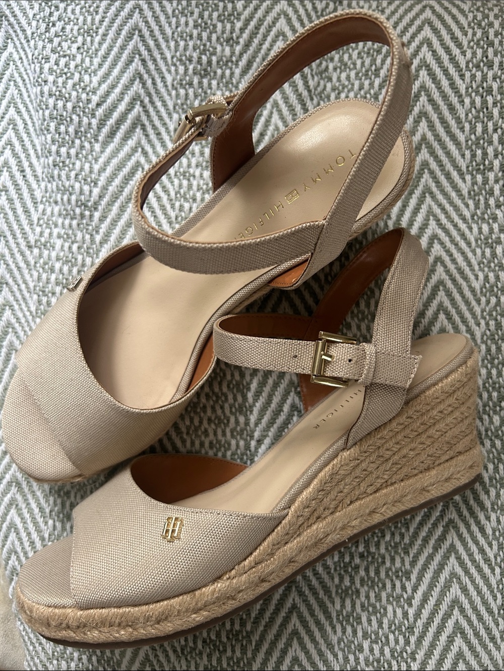 NEW Tommy Hilfiger Neutral Beige Canvas Espadrille Wedge Sandals